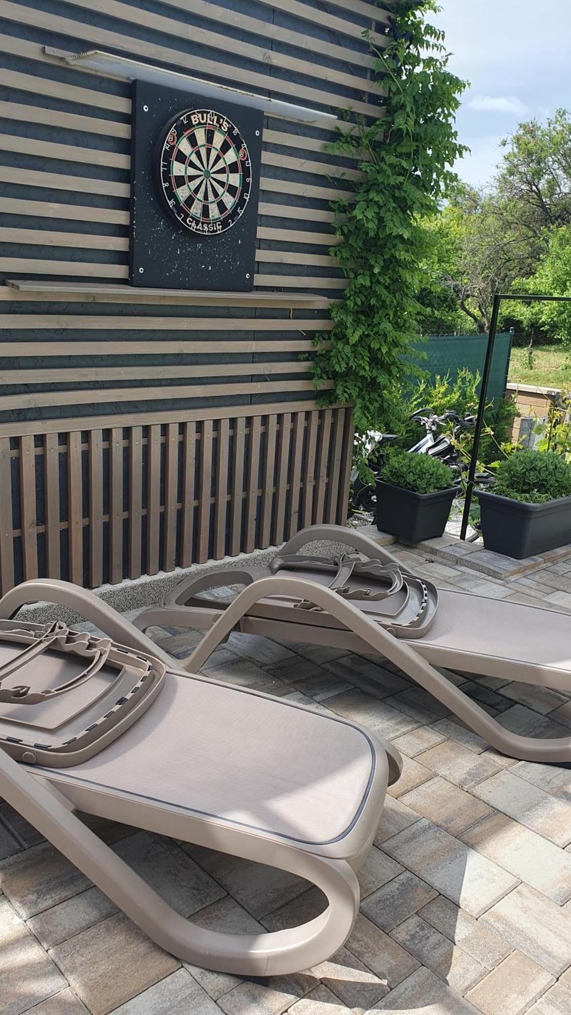 Relax Balaton Apartmanok Balatonfured Exterior photo